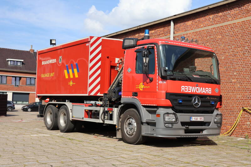 Haakarmvoertuig 419774 Brandweerzone Centrum post Zelzate