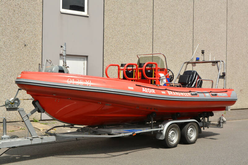 01-35-YJ Boot AlmereRoepnummer: 25-4132 Kenteken: 82-BDH-3 Type voertuig: TS7 LD3000 HD250 T1500 Merk &amp; Type: MAN 15.250BL[TGM] Opbouw: DRV-Jöhstadt Bouwjaar: 2013 In dienst: 2013 Uit dienst: 2019 Standplaats: Almere - Buiten