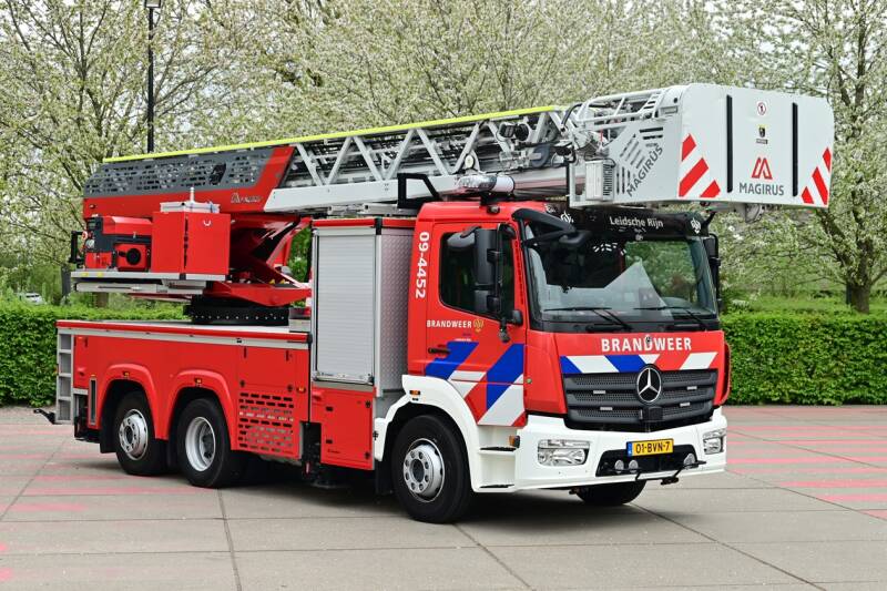 Kenteken: 01-BVN-7 Roepnummer: 09-4452 Type voertuig: AL-K30 Merk &amp; Type: Mercedes Benz 1630F46(6x2)[Atego] Opbouw: Hilton-Magirus Bouwjaar: 2023 In dienst: 2024 Uit dienst: Standplaats: Utrecht - Leidsche Rijn