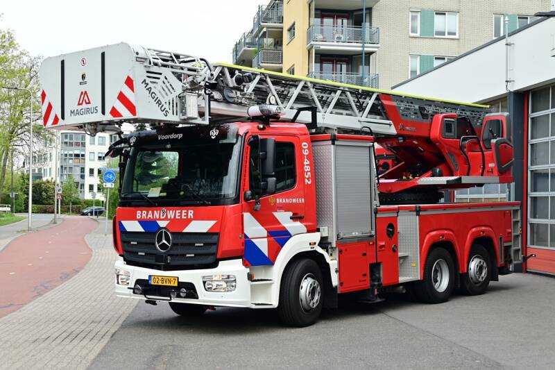 Kenteken: 02-BVN-7 Roepnummer: 09-4852 Type voertuig: AL-K30 Merk &amp; Type: Mercedes Benz 1630F46(6x2)[Atego] Opbouw: Hilton-Magirus Bouwjaar: 2023 In dienst: 2024 Uit dienst: Standplaats: Utrecht - Voordorp
