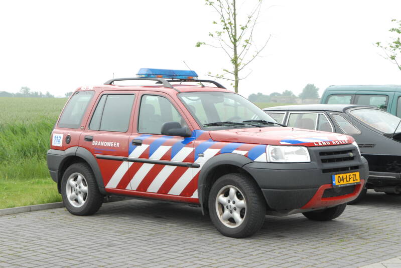 Kenteken: 04-LF-ZL Roepnummer: 19-4594 Type voertuig: DA-HOD Merk &amp; Type: Landrover Freelander ETd4 Opbouw: Bouwjaar: 2003 In dienst: 2003 Uit dienst: 2009 Standplaats: Vlissingen. Tbv regionaal HOvD Walcheren - Noord Beveland.