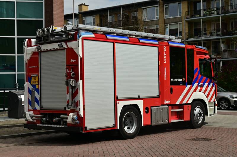 Kenteken: 05-BVB-9 Roepnummer: 09-4631 Type voertuig: TS7 MD/LD3200 T1500 Merk &amp; Type: Mercedes Benz 1527F36[Atego] Opbouw: Ziegler Brandweertechniek Bouwjaar: 2023 In dienst: 2024 Uit dienst: Standplaats: Utrecht - Tolsteeg