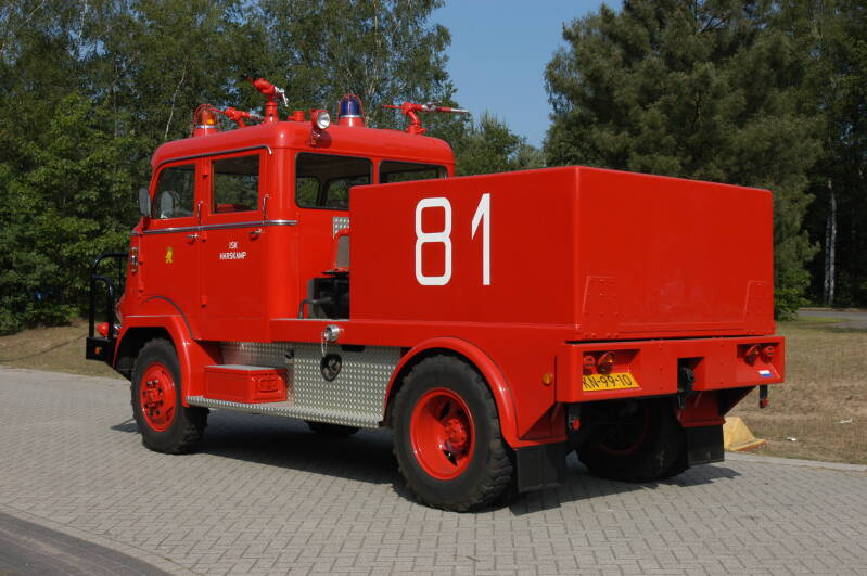 Kenteken: KN-99-10 Roepnummer: A81 > 266 > 163 Type voertuig: TS6 LD1600 T3650 Merk &amp; Type: DAF V1600BB358 Opbouw: Motorkracht-Magirus Bouwjaar: 1970 In dienst: 1970 Uit dienst: 1992.  Naar MOB-complex - Stroe.