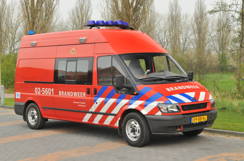 Kenteken: 09-BB-KL Roepnummer: 02-5601 Type voertuig: PM7 Merk &amp; Type: Ford Transit 2,5D Opbouw: Visser Bouwjaar: 2002 In dienst: 2002 Uit dienst: 2020