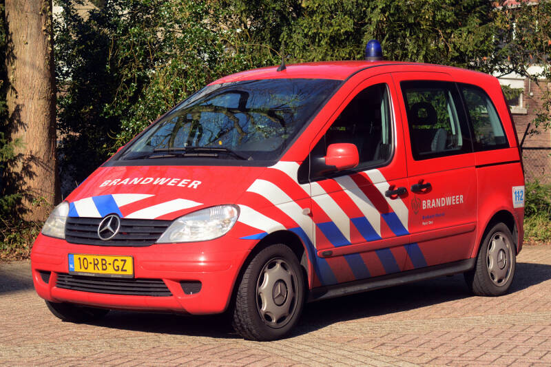 Kenteken: 10-RB-GZ Roepnummer: 783 Type voertuig: DA Merk &amp; Type: Mercedes Benz Vaneo 1,7CDi Opbouw: Bouwjaar: 2005 In dienst: 2005 Uit dienst: 2014