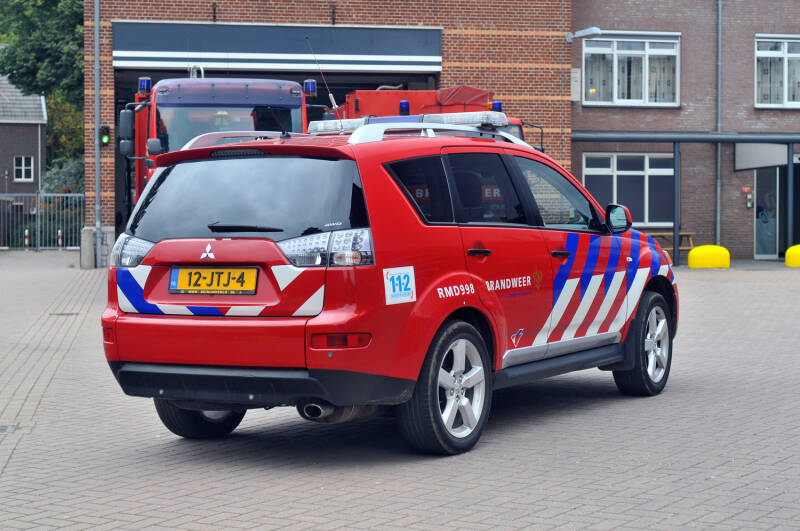 Kenteken: 12-JTJ-4 Roepnummer: 94-998 > 23-5191 Type voertuig: DA-OVD Merk &amp; Type: Mitsubishi Outlander 2,4 Opbouw: Visser Bouwjaar: 2009 In dienst: 2009 Uit dienst: 2017