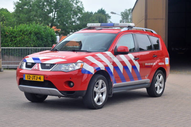 Kenteken: 12-JTJ-4 Roepnummer: 94-998 > 23-5191 Type voertuig: DA-OVD Merk &amp; Type: Mitsubishi Outlander 2,4 Opbouw: Visser Bouwjaar: 2009 In dienst: 2009 Uit dienst: 2017