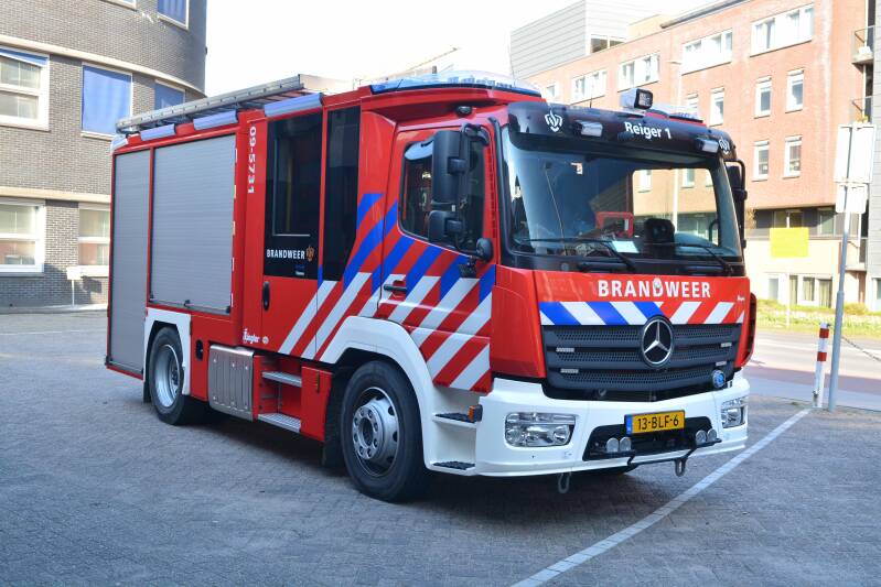 Kenteken: 13-BLF-6 Roepnummer: 09-5731 Type voertuig: TS7 LD3200 T1500 Merk &amp; Type: Mercedes Benz 1527F36[Atego] Opbouw: Ziegler Brandweertechniek Bouwjaar: 2018 In dienst: 2018 Uit dienst: