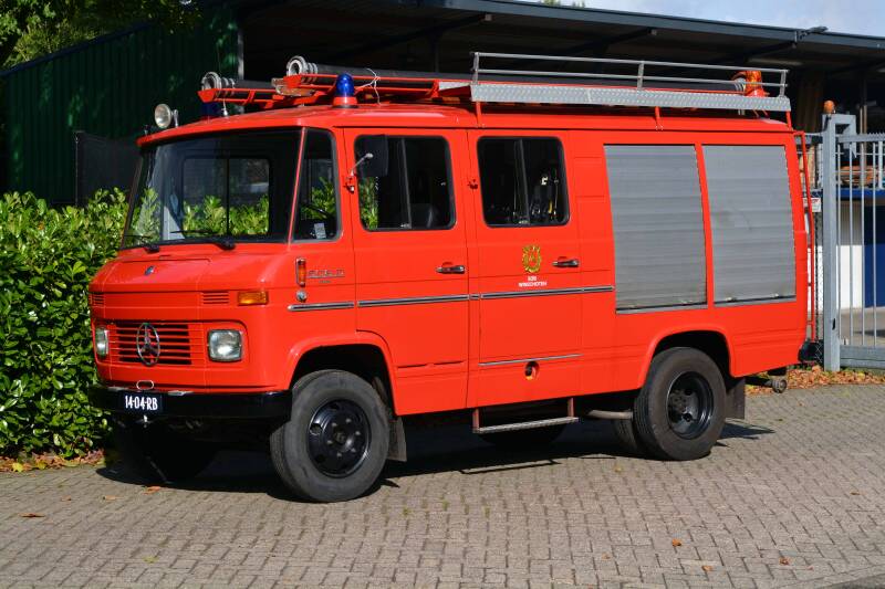Kenteken: 14-04-RB Type voertuig: TS8 LD1700 HD280 T800 Merk &amp; Type: Mercedes Benz LF608D35 Opbouw: Berwi Bouwjaar: 1976 In dienst: 1976 Uit dienst: SOB Winschoten Afkomstig van Philips-Lighting - Winschoten. Ex Sexbierum > Franeker..