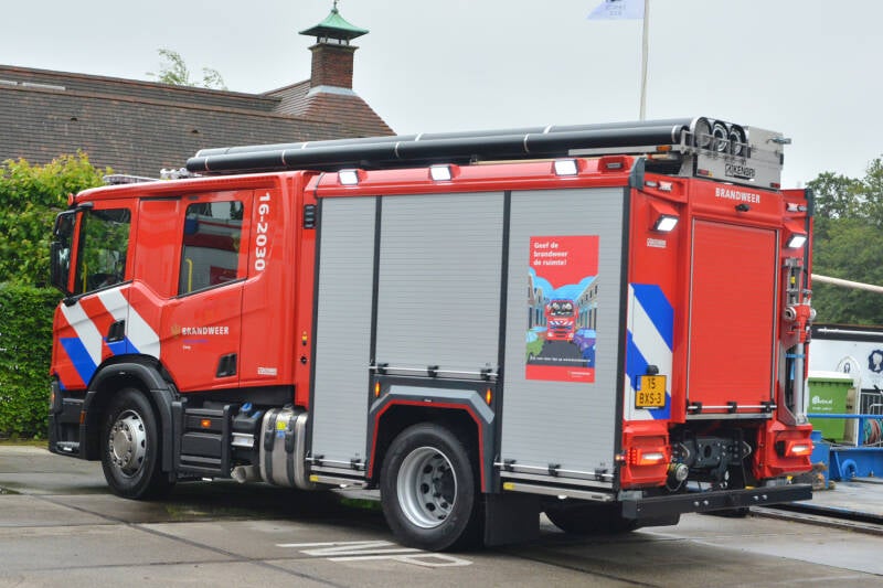 Kenteken: 15-BXS-3 Roepnummer: 16-2030 Type voertuig: TS7 LD3000 HD400 T2000 Merk &amp; Type: Scania P320B4x2NZ31L Opbouw: Kenbri-Rosenbauer Bouwjaar: 2024 In dienst: 2024 Uit dienst: