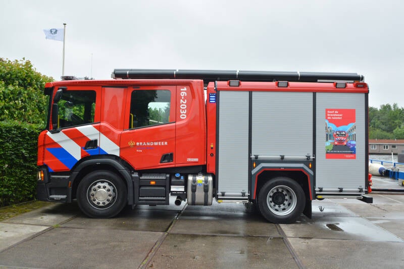 Kenteken: 15-BXS-3 Roepnummer: 16-2030 Type voertuig: TS7 LD3000 HD400 T2000 Merk &amp; Type: Scania P320B4x2NZ31L Opbouw: Kenbri-Rosenbauer Bouwjaar: 2024 In dienst: 2024 Uit dienst: