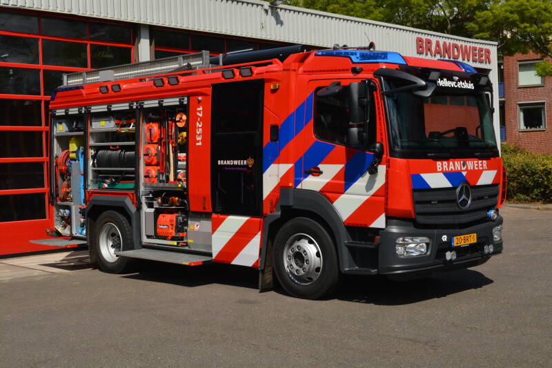 Kenteken: 20-BRT-1 Roepnummer: 17-2531 Type voertuig: TS7 LD3000 HD250 T2000 Merk &amp; Type: Mercedes Benz 1530F36[Atego] Opbouw: Kenbri-Rosenbauer Bouwjaar: 2021 In dienst: 2021 Uit dienst: