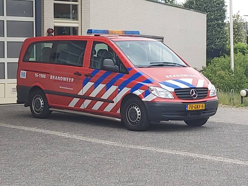 Kenteken: 70-GKF-5 Roepnummer: 16-1900 > 16-1900 Type voertuig: PM7 Merk &amp; Type: Mercedes Benz 111CDi Vito Opbouw: Bouwjaar: 2008 In dienst: 2008