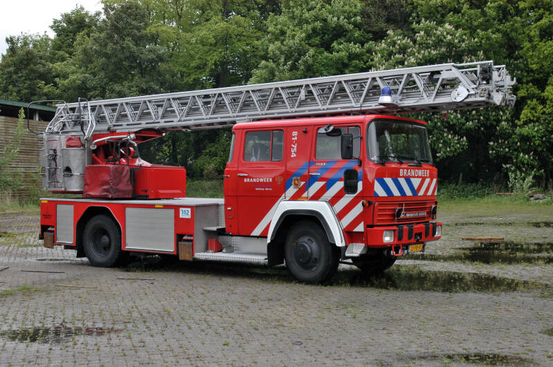 Kenteken: 22-PB-91 Roepnummer: 81-643 > 81-754 Type voertuig: AL-K30 Merk &amp; Type: Magirus Deutz 170D12F Opbouw: Magirus Bouwjaar: 1979 In dienst: 1979 Uit dienst: 2008. Opmerkingen: Als museumobject aanwezig.