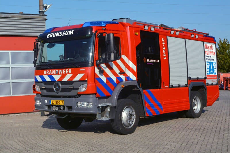 Kenteken: 22-BDD-2 Roepnummer: 24-3241 Type voertuig: TST7 LD3000 HD250 T2500/200 Merk &amp; Type: Mercedes Benz 1629AF38[Atego] Opbouw: Kenbri-Rosenbauer Bouwjaar: 2013 In dienst: 2013 Uit dienst: 202.  Naar regio Centrale werkplaats 
