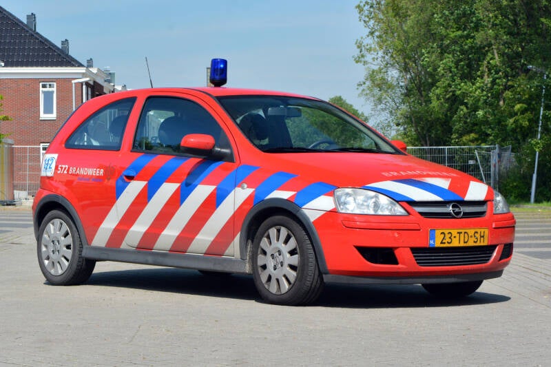 Kenteken: 23-TD-SH Roepnummer: 572 Type voertuig: DA Merk &amp; Type: Opel Corsa-C Z1.3DT Opbouw: Bouwjaar: 2006 In dienst: 2006 Uit dienst: 2020 Standplaats: Leiden