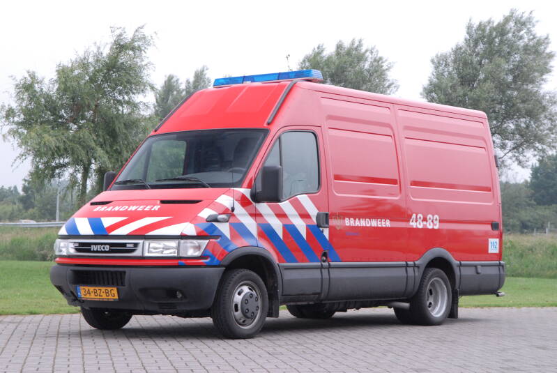 Kenteken: 34-BZ-BG Roepnummer: 19-4889 Type voertuig: GM2 Merk &amp; Type: Iveco Fiat 35C12V-Bestel Opbouw: Bouwjaar: 2006 In dienst: 2006 Uit dienst: 2015 Standplaats: Middelburg (Stromenweg)