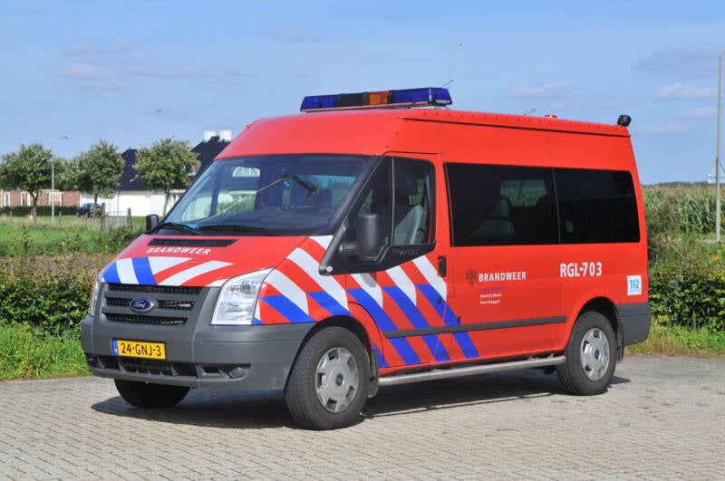 Kenteken: 24-GNJ-3 Roepnummer: RGL703 > 23-4201 Type voertuig: DB Merk &amp; Type: Ford Transit Tourneo 2,2TDCi Opbouw: Bouwjaar: 2008 In dienst: 2008 Uit dienst: 2020