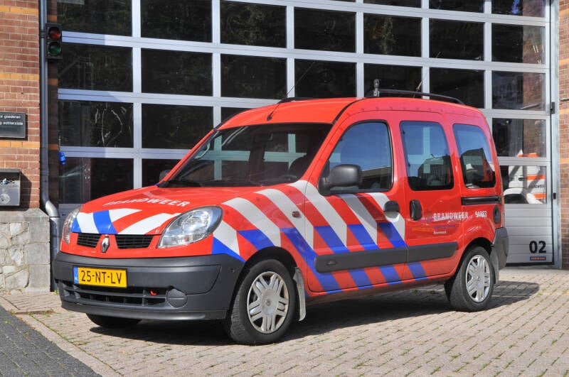 Kenteken: 25-NT-LV Roepnummer: 94-883 > 23-5106 Type voertuig: DA Merk &amp; Type: Renault Kangoo 1.5DCi Opbouw: Bouwjaar: 2004 In dienst: 2004 Uit dienst: 2013
