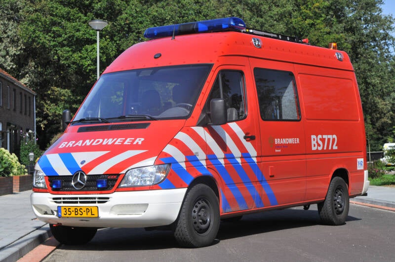 Kenteken: 27-ZK-FV Roepnummer: BS792 > 23-3301 Type voertuig: DB Merk &amp; Type: Renault Master T33-2,5DCi Opbouw: Bouwjaar: 2008 In dienst: 2008 Uit dienst: 2015. Naar Belfeld.