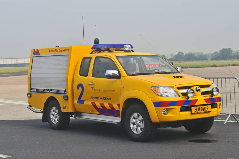 Kenteken: Roepnummer: 2 > 2791 > 6695 Type voertuig: HV-3 / DA-OD Merk &amp; Type: Toyota Hilux 2,5D-SX Opbouw: Plastisol Bouwjaar: 2008 In dienst: 2008 Uit dienst: Standplaats: Beek