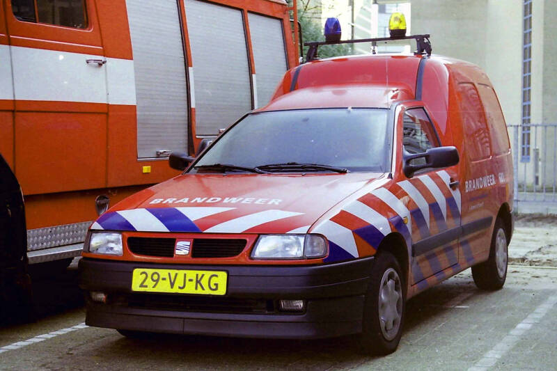 Kenteken: 29-VJ-KG Roepnummer: 46-681  Type voertuig: PM2 Merk &amp; Type: Seat Inca 1,9D LightVan Opbouw: Bouwjaar: 1999 In dienst: 1999 Uit dienst: 2005