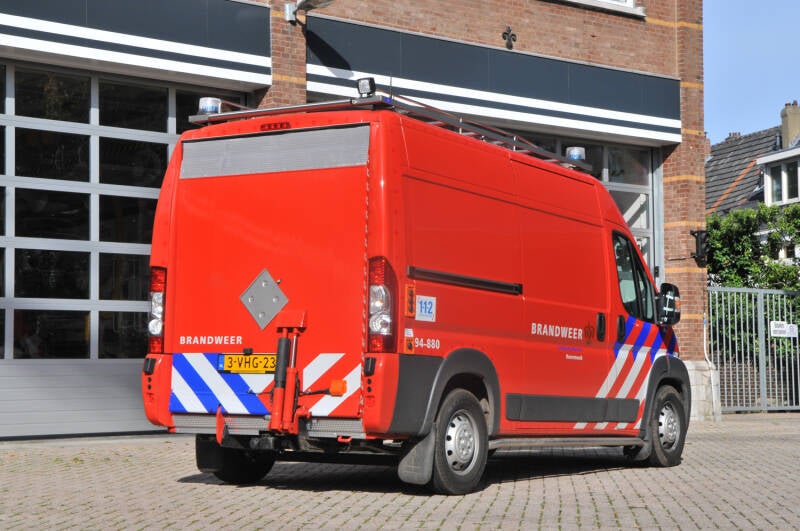 Kenteken: 3-VHG-23 Roepnummer: 23-6181 Type voertuig: GM-LO Merk &amp; Type: Fiat Ducato Maxi 35-3,0 Opbouw: DFG Bouwjaar: 2010 In dienst: 2018 Uit dienst: 2020  Regionaal inzetbaar. Afkomstig van brandweer Roermond.
