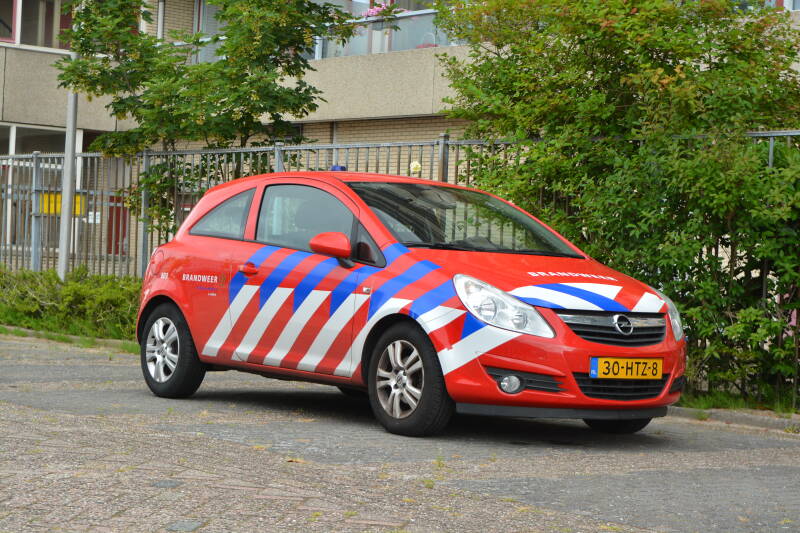 Kenteken: 30-HTZ-8 Roepnummer: 803 Type voertuig: DA Merk &amp; Type: Opel Corsa 1.3CDTi Opbouw: Bouwjaar: 2009 In dienst: 2009 Uit dienst: 2020