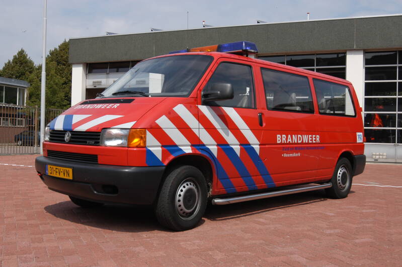 Kenteken: 31-FV-VN Roepnummer: 54684 Type voertuig: DB9 Merk &amp; Type: Volkswagen Transporter T4-2,5TDi Opbouw: Bouwjaar: 2000 In dienst: 2000 Uit dienst: 2007