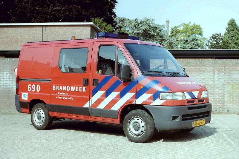 Kenteken: 33-VF-SF Roepnummer: 690 Type voertuig: PM6 Merk &amp; Type: Citroen Jumper 1,9D Opbouw: Bouwjaar: 1999 In dienst: 1999 Uit dienst: 2006. Geëxporteerd naar: Polen (Ciechocin)