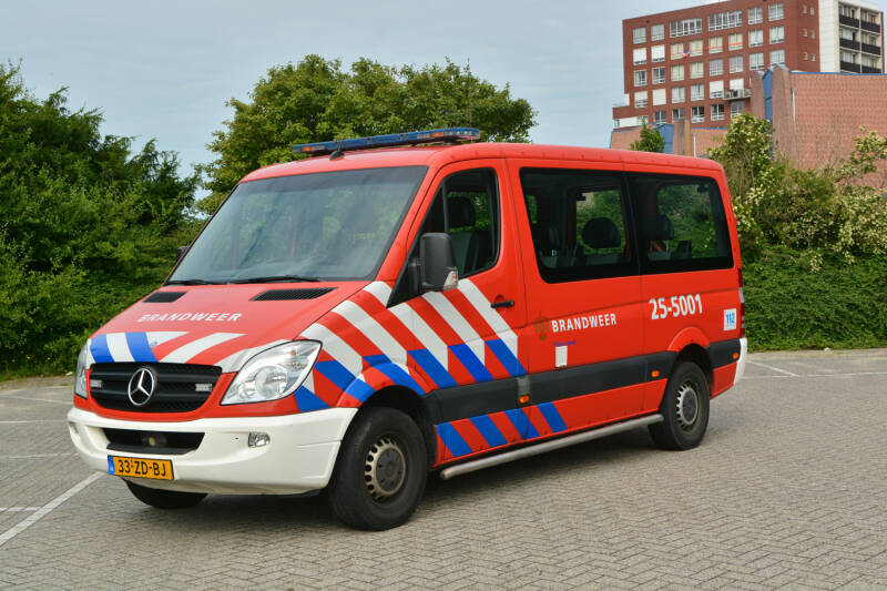 Kenteken: 33-ZD-BJ Roepnummer: 25-990 > 25-5001 Type voertuig: DB-K Merk &amp; Type: Mercedes Benz 311CDi35[Sprinter] Opbouw: Bouwjaar: 2008 In dienst: 2008 Uit dienst: 2017