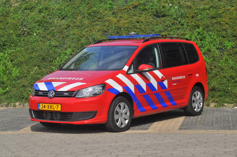 Kenteken: 34-XRL-7 Roepnummer: 66-690 > 16-1701 Type voertuig: DA-CD Merk &amp; Type: Volkswagen Touran 1,4TSi Opbouw: Bouwjaar: 2012 In dienst: 2012 Uit dienst: 2014 Opmerkingen: Naar regio tbv Communicatie (16-9290)