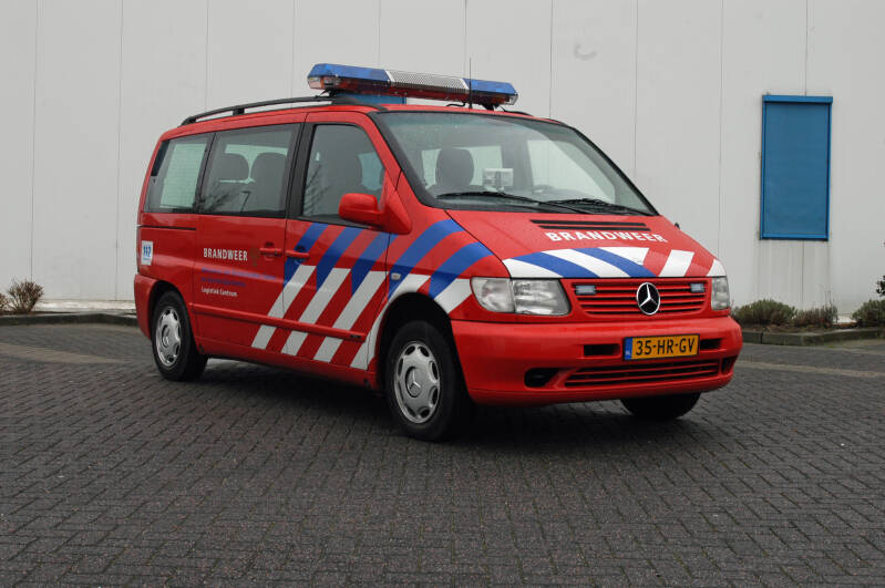 Kenteken: 35-HR-GV Type voertuig: DB-K Merk &amp; Type: Mercedes Benz V220CDi[Vito] Opbouw: Bouwjaar: 2001 In dienst: 2001