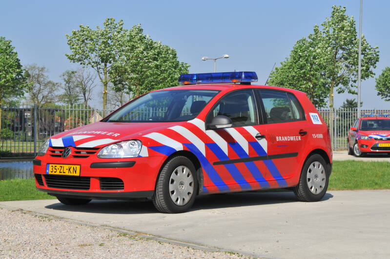 Kenteken: 35-ZL-KN Roepnummer: 15-9300 Type voertuig: DA Merk &amp; Type: Volkswagen Golf-Variant 1,9TDi Opbouw: Bouwjaar: 2008 In dienst: 2008 Uit dienst: 2017 Standplaats: Regionaal inzetbaar