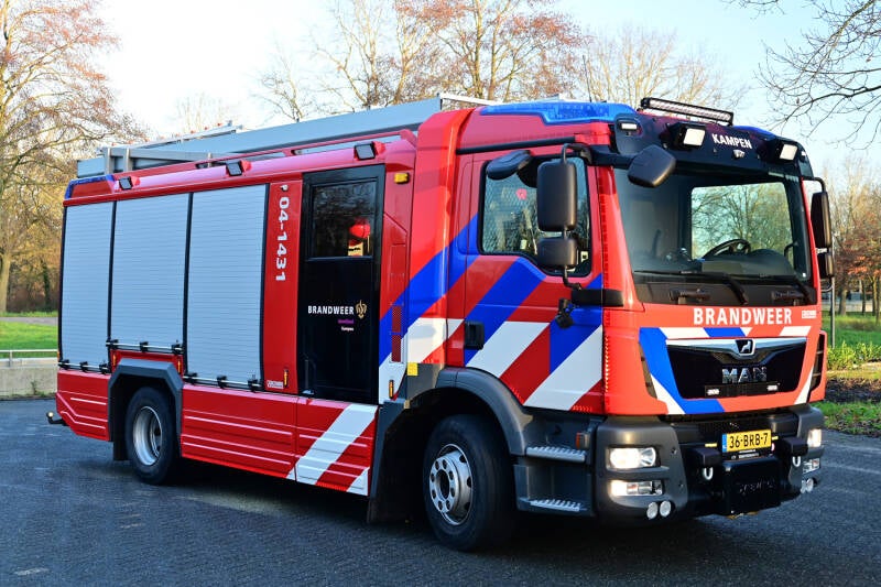 Kenteken: 36-BRB-7 Roepnummer: 04-1431 Type voertuig: TS7 LD3000 HD250 T2000 Merk &amp; Type: MAN 15.290BF[TGM] Opbouw: Kenbri-Rosenbauer Bouwjaar: 2020 In dienst: 2020 Uit dienst: