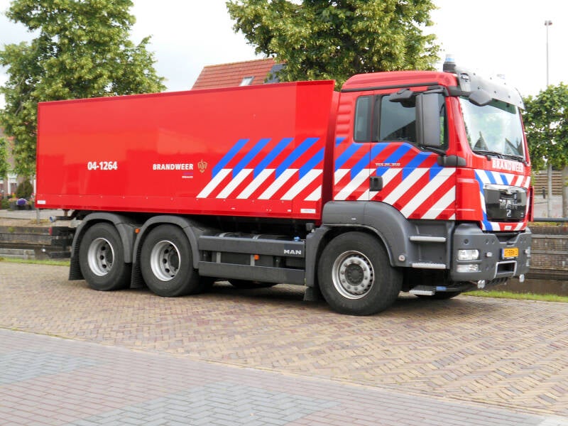 Kenteken: 37-BBN-2 Roepnummer: 04-1264 Type voertuig: TW-WA (LD2000 T15000) Merk &amp; Type: MAN 26.360BBF[TGS] Opbouw: DRV-Jöhstadt Bouwjaar: 2013 In dienst: 2013 Uit dienst: