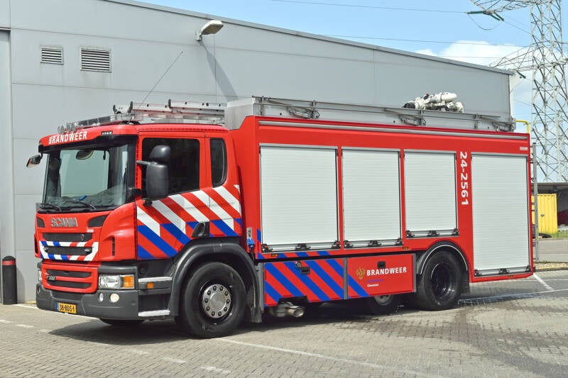 Kenteken: 38-BDS-1 Roepnummer: 24-2561 Type voertuig: TS2 LD6000 HD250 T1500/2700 Merk &amp; Type: Scania P320DB4x4 Opbouw: Kenbri Bouwjaar: 2014 In dienst: 2014 Uit dienst: Standplaats: Geleen