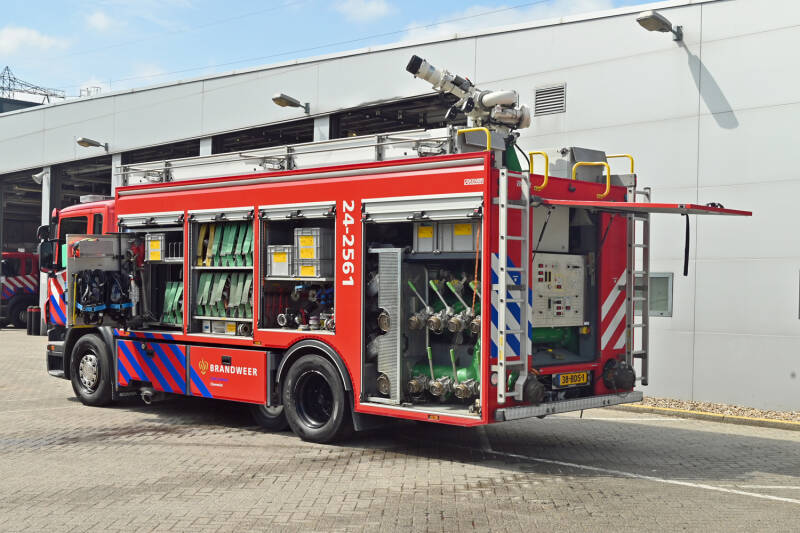 Kenteken: 38-BDS-1 Roepnummer: 24-2561 Type voertuig: TS2 LD6000 HD250 T1500/2700 Merk &amp; Type: Scania P320DB4x4 Opbouw: Kenbri Bouwjaar: 2014 In dienst: 2014 Uit dienst: Standplaats: Geleen