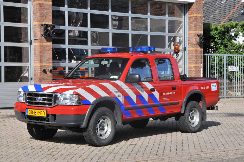Kenteken: 38-BR-PD Roepnummer: RMD861 > 23-5101 Type voertuig: PM4 Merk &amp; Type: Ford Ranger 2.5D DoubleCab PickUp Opbouw: Bouwjaar: 2004 In dienst: 2004 Uit dienst:..  Tbv opleidingen &amp; oefeningen.