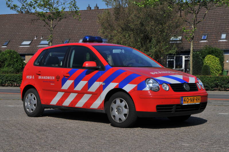 Kenteken: 40-NR-RH Roepnummer: PR50-5 Type voertuig: DA-PR Merk &amp; Type: Volkswagen Polo 1,4 Opbouw: Bouwjaar: 2004 In dienst: 2004 Uit dienst: 2017 Standplaats: Hoogvliet