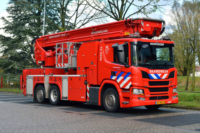 Kenteken: 40-BNG-8 Roepnummer: 12-4250 Type voertuig: HW-32 Merk &amp; Type: Scania P410B6x2 Opbouw: Kenbri-Bronto Bouwjaar: 2019 In dienst: 2019 Uit dienst: