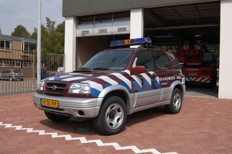 Kenteken: 41-DL-KR Roepnummer: 54-664 Type voertuig: DA-BD Merk &amp; Type: Suzuki Grand Vitara 2,0TDi Opbouw: Bouwjaar: 1999 In dienst: 1999 Uit dienst: 2007