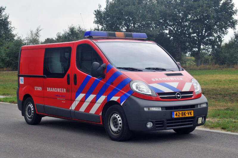 Kenteken: 42-BK-VK Roepnummer: 809 > 23-5381 Type voertuig: PM6 Merk &amp; Type: Opel Vivaro 2,5TDi[CrewCab] Opbouw: Bouwjaar: 2004 In dienst: 2004 Uit dienst: 2013