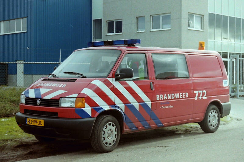 Kenteken: 43-VV-JL Roepnummer: 772 > 51-81 Type voertuig: PM6 Merk &amp; Type: Volkswagen Transporter T4 Opbouw: Bouwjaar: 2001 In dienst: 2001 Uit dienst: 2009