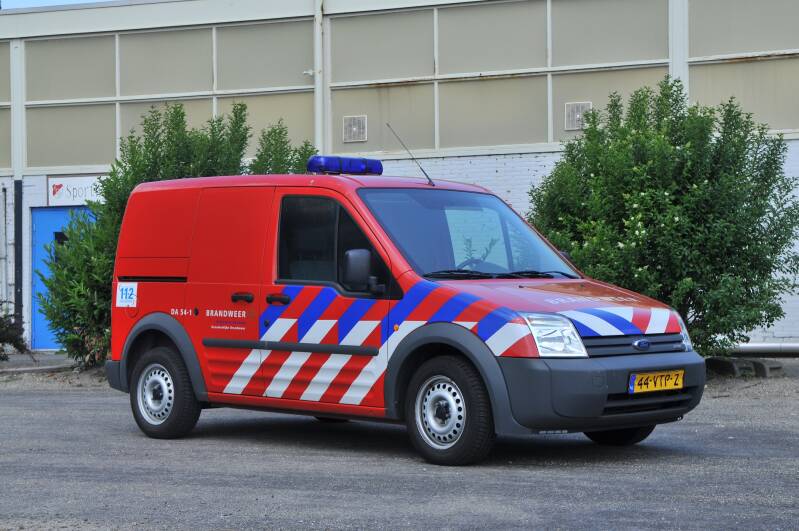 Kenteken: 44-VTP-2 Roepnummer: DA54-1 Type voertuig: PM2 Merk &amp; Type: Ford Transit Connect-T200S 1,8TDCi55 Opbouw: Bouwjaar: 2008 In dienst: 2008 Uit dienst: 2014 Standplaats: Botlekweg
