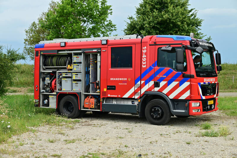 Kenteken: 45-BLF-7 Roepnummer: 19-4933 Type voertuig: TS6 LD2500 HD400 T1500/70 Merk &amp; Type: MAN 12.250BBF[TGL] Opbouw: DRV-Rosenbauer Bouwjaar: 2018 In dienst: 2018 Uit dienst: