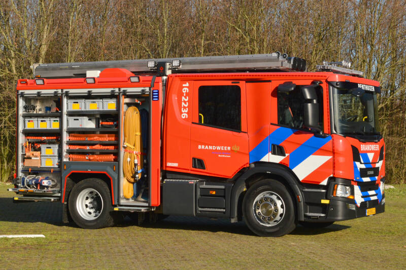 Kenteken: 45-BXG-2 Roepnummer: 16-2236 Type voertuig: TS7 LD3000 HD400 T2000 Merk &amp; Type: Scania P320B4x2NZ31L Opbouw: Kenbri-Rosenbauer Bouwjaar: 2023 In dienst: 2023 Uit dienst: