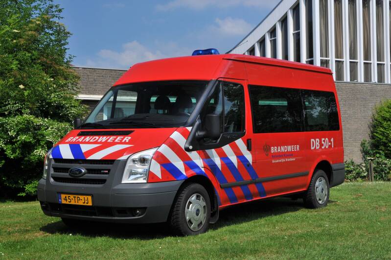 Kenteken: 45-TP-JJ Roepnummer: DB50-1 > 17-1604 Type voertuig: DB Merk &amp; Type: Ford Transit 85T280 Opbouw: Bouwjaar: 2006 In dienst: 2006 Uit dienst: 2019 Standplaats: Rozenburg