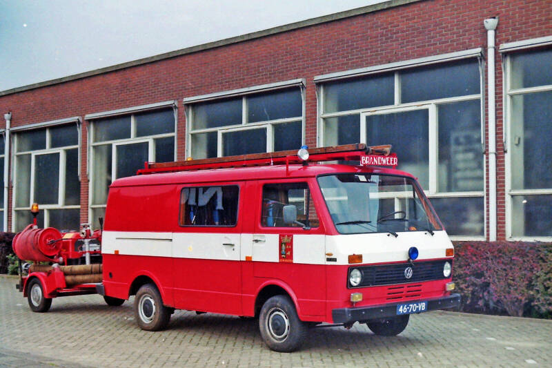 Kenteken: 46-70-VB Roepnummer: 663 Type voertuig: PM9 Merk &amp; Type: Volkswagen LT28 Opbouw: Bouwjaar: 1977 In dienst: 1977 Uit dienst: 2003.