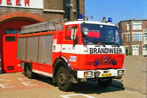 Kenteken: 46-AB-49 Roepnummer: HV1 > 51 > 71 Type voertuig: HV-1 Merk &amp; Type: Mercedes Benz1017AF36 Opbouw: Ajax-Ziegler Bouwjaar: 1978 In dienst: 1978 Uit dienst: 1996